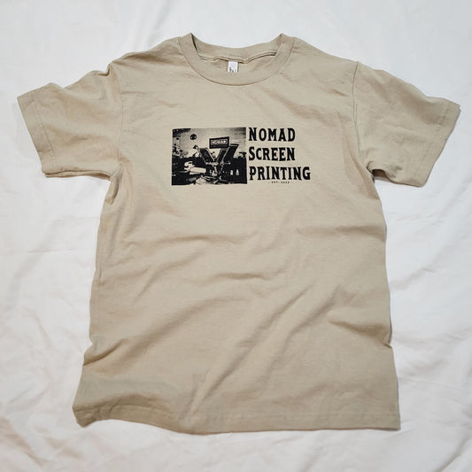 NOMAD SCREEN PRINTING Tee